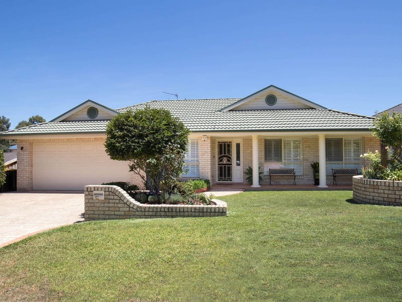 28 Crystal Way, Mount Annan, NSW 2567