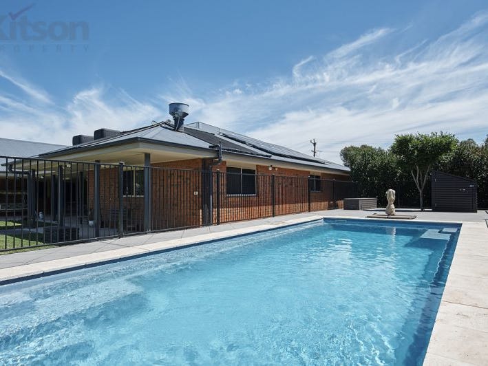 2 Banner Street Forest Hill Nsw 2651 House For Sale