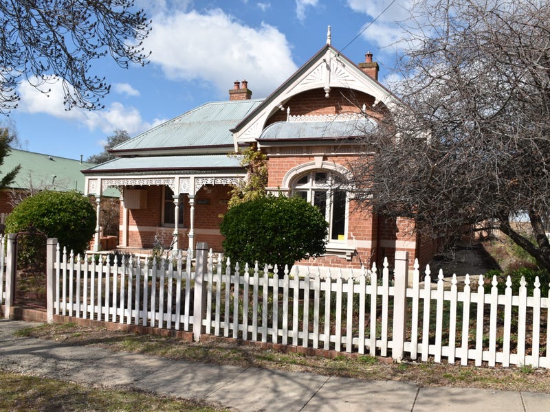 154 Peel Street, Bathurst, NSW 2795 Property Details