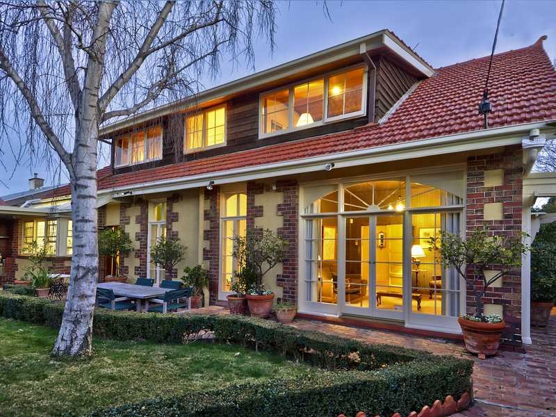 17 Mercer Parade, Newtown, Vic 3220 Property Details