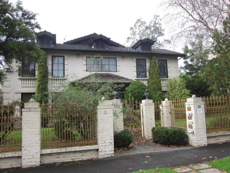 3/20 Highbury Grove, Kew, Vic 3101