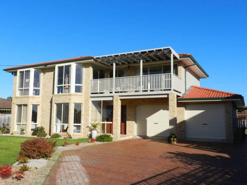 4 Burden Place, Paynesville, Vic 3880 Property Details