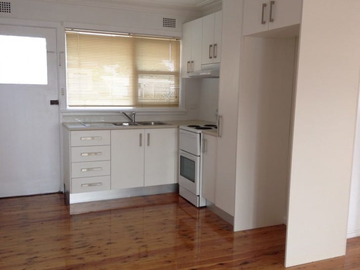 4/28 Hoskins Avenue, Warrawong, NSW 2502