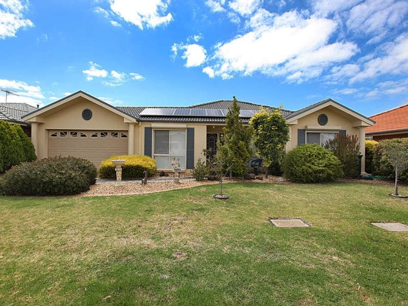 13 Heritage Court, Altona, Vic 3018 Property Details