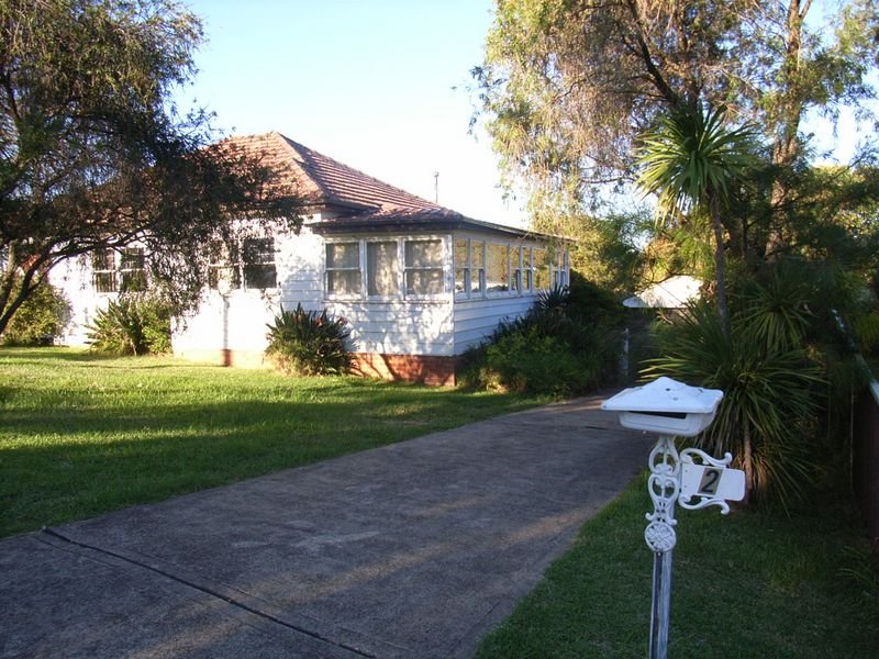 2 Murrandah Avenue, Camden, NSW 2570