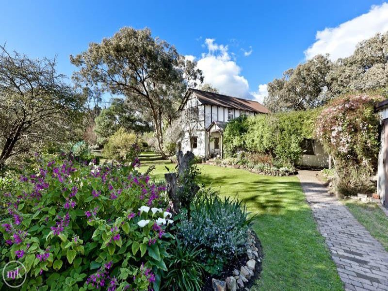 8290 Eisemans Road, Yarrambat, Vic 3091 Property Details