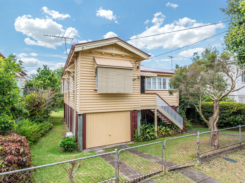 31 Brisbane Street, Ashgrove, Qld 4060 Property Details