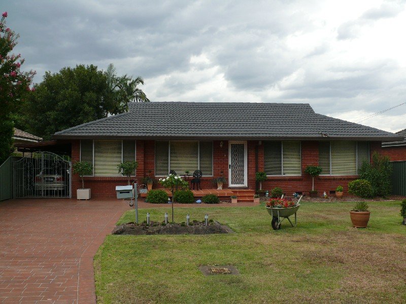 6 Flanagan Avenue, Moorebank, NSW 2170