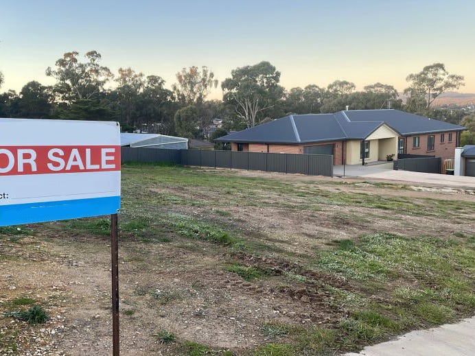 9 Hill View Court, Mckenzie Hill, VIC 3451