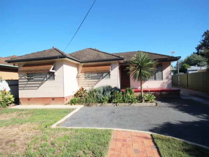 470 Kooringal Road, Kooringal, NSW 2650 Property Details