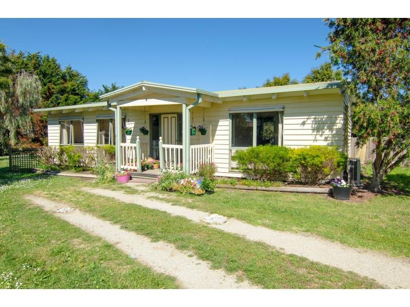 38 James Street, Lang Lang, VIC 3984