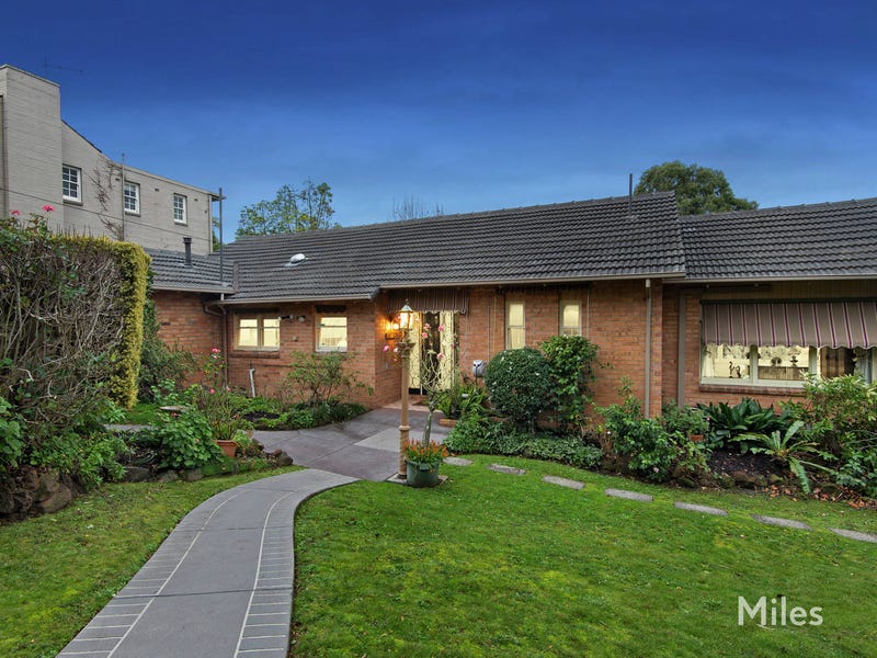 Houses for Sale in Ivanhoe East, VIC 3079