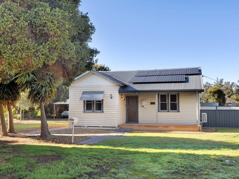 1 Priory Street, Rochester, Vic 3561 House for Sale