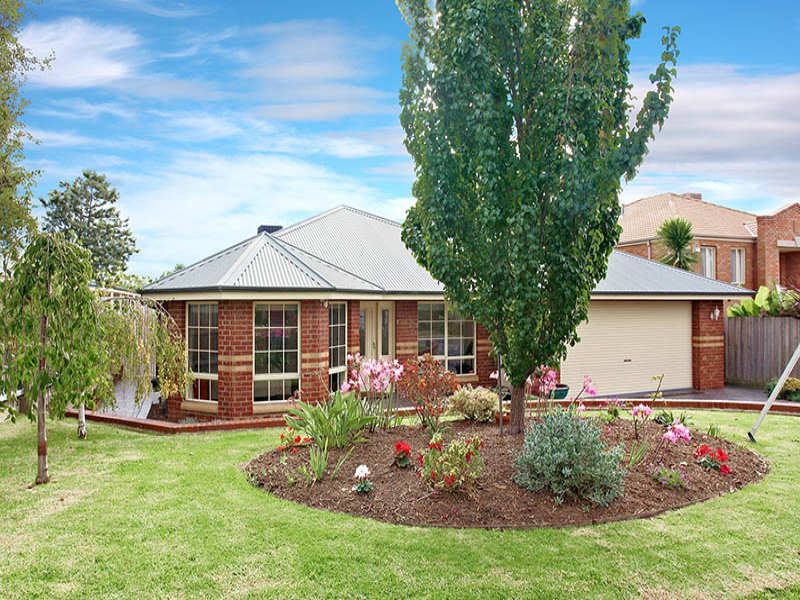 48 Summerhill Park Drive, Mooroolbark, VIC 3138