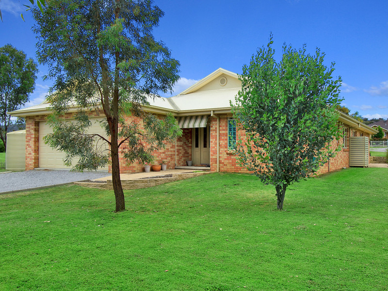 13 Flagstaff Road, North Tamworth, NSW 2340