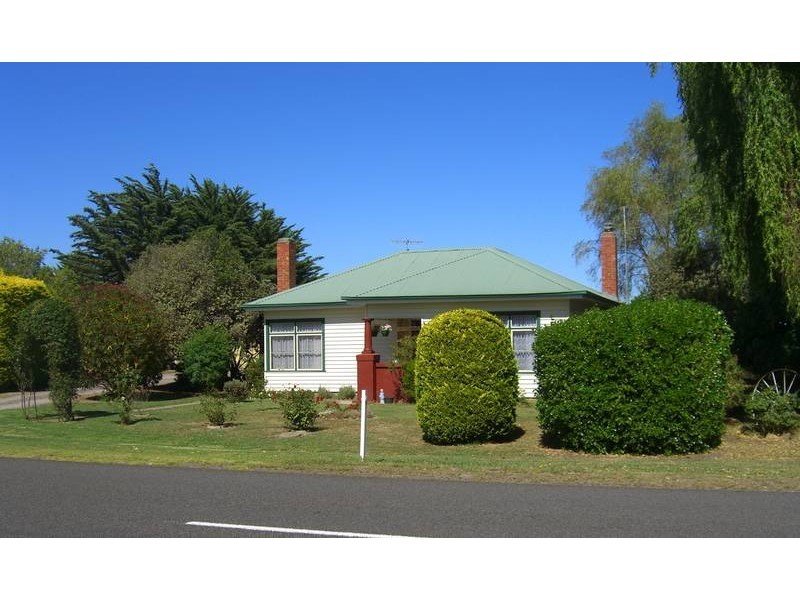 92 Lavers Hill Cobden Road, Cobden, Vic 3266 Property Details