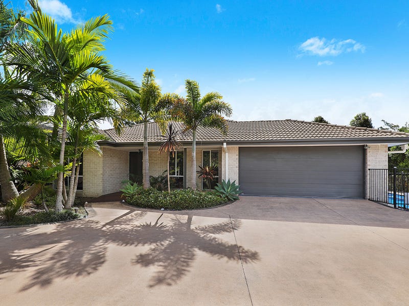 4 Maddock Avenue, Mooloolah Valley, QLD 4553