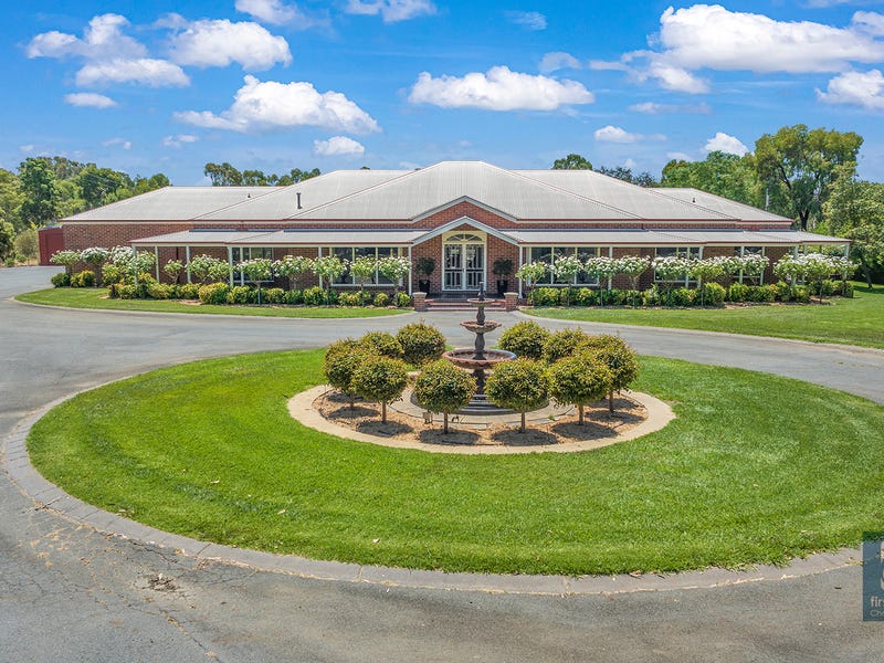 61 Schoeffel Drive, Echuca, Vic 3564 House for Sale