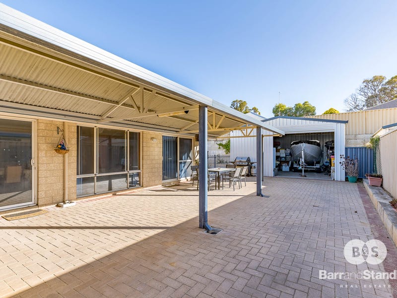 18 Poole Road, Dalyellup, WA 6230 Property Details