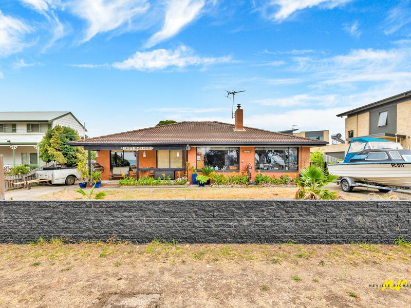 15 Bluff Road, St Leonards, VIC 3223