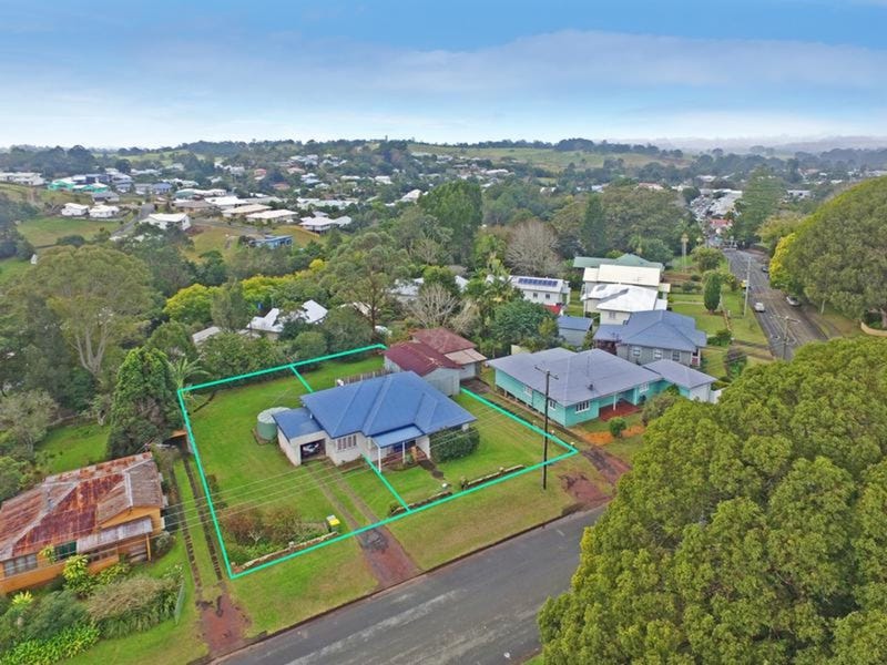 22 Cedar Street, Maleny, QLD 4552
