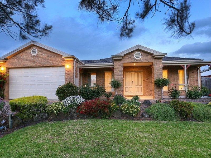 32 Seaview Avenue, Safety Beach, VIC 3936