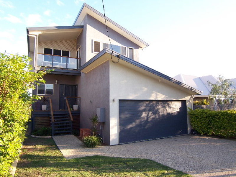 15 Arthur Street, Woody Point, QLD 4019