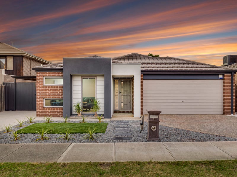 4 Bedroom Houses for Sale in Taylors Hill, VIC 3037