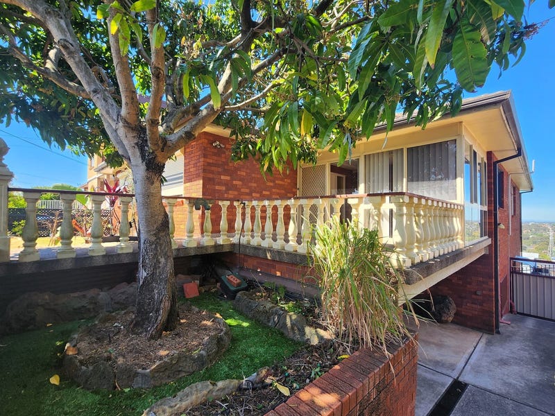 83 Lanhams Road, Winston Hills, NSW 2153 83 Lanhams Road, Winston Hills, NSW 2153