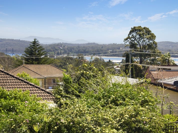 2 Riverview Crescent, Catalina, NSW 2536 Property Details