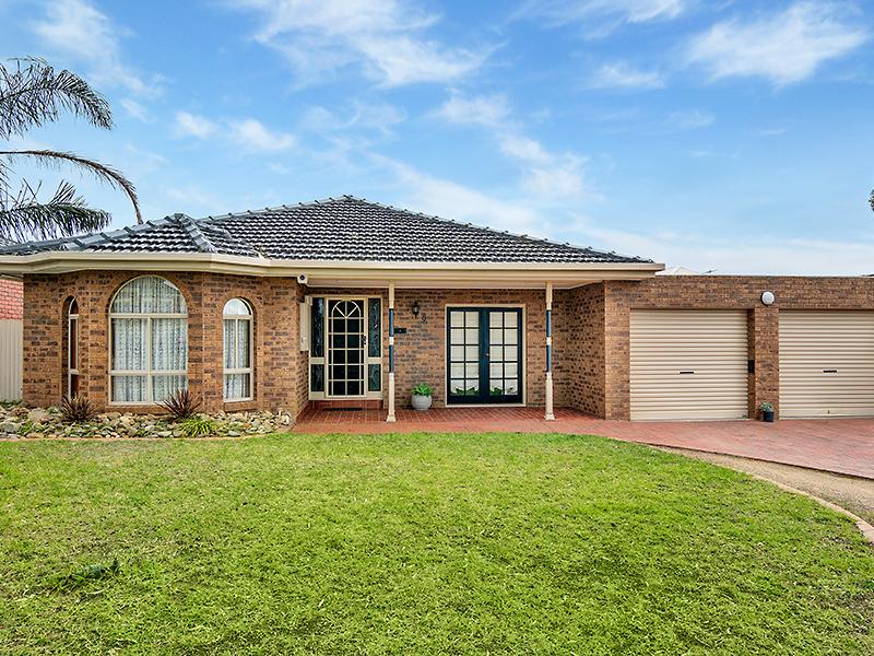 9 Chichester Drive, Taylors Lakes, VIC 3038