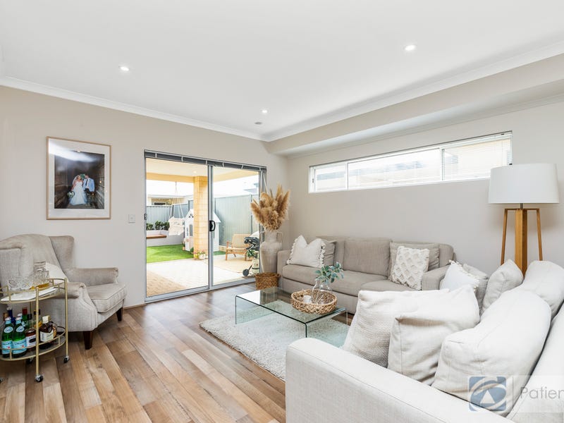 13 Navajo Way, Eglinton, WA 6034