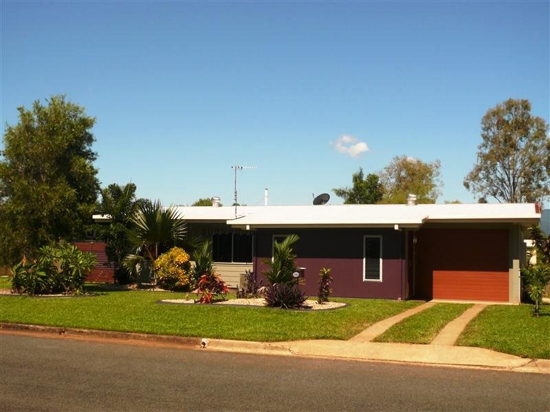 100 Marti Street, Bayview Heights, QLD 4868