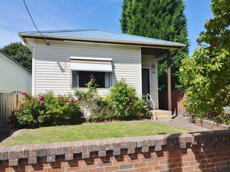 15 Laurence Street, Lithgow, NSW 2790