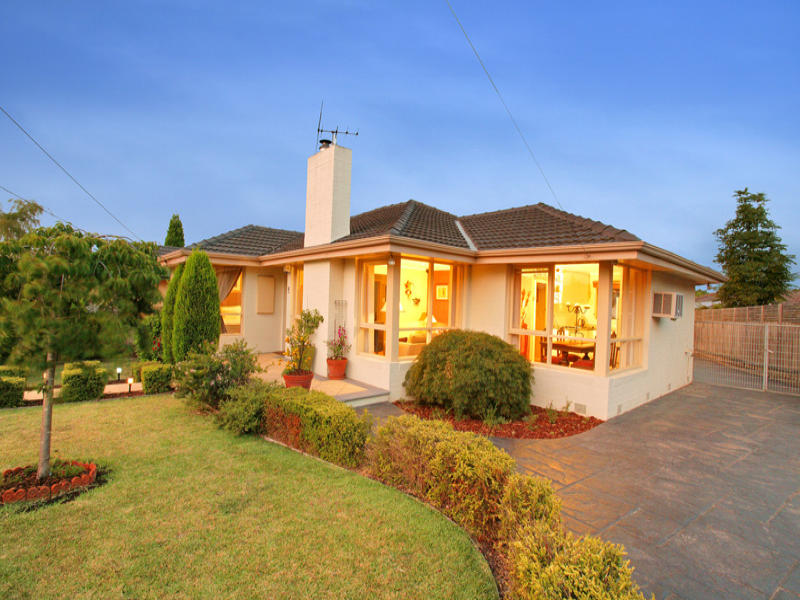 11 Newbury Street, Mitcham, Vic 3132 Property Details