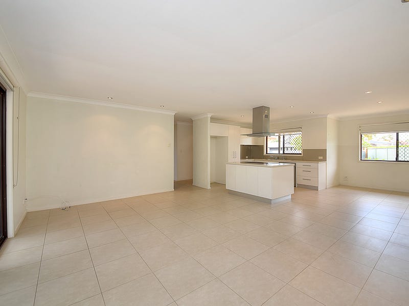 36 Fairsky Avenue, Mermaid Waters, QLD 4218