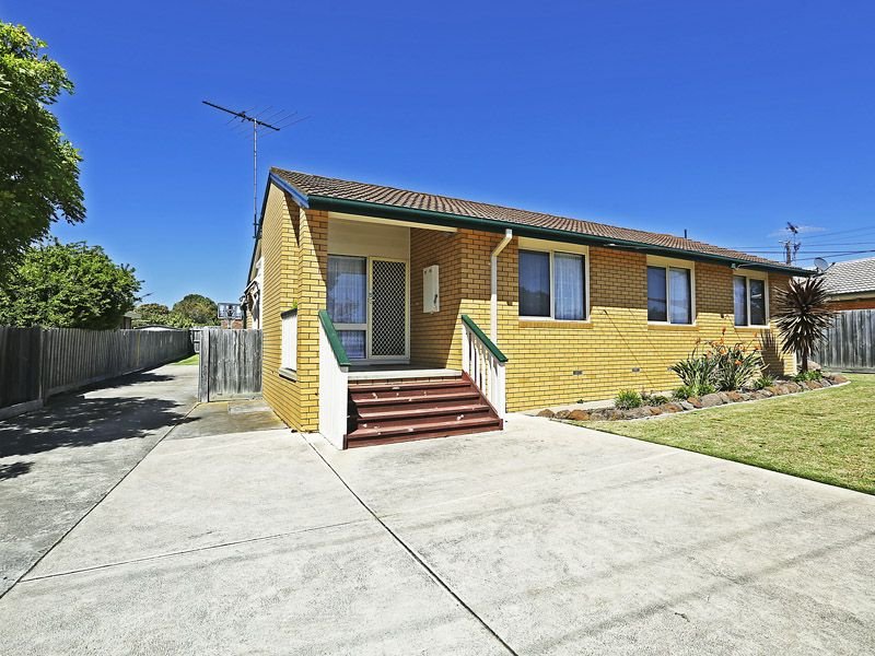 11 Fryers Road, Highton, Vic 3216 - realestate.com.au
