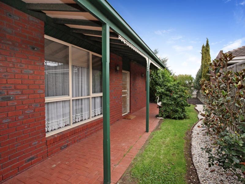 10 Thames Boulevard, Werribee, Vic 3030 Property Details