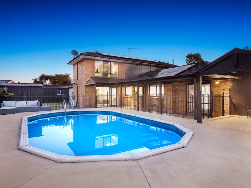 9 Deed Drive, Pakenham, VIC 3810