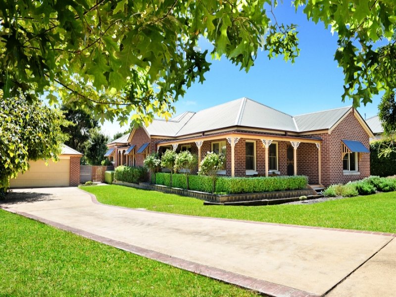 10 Denbigh Drive, Bowral, NSW 2576 Property Details