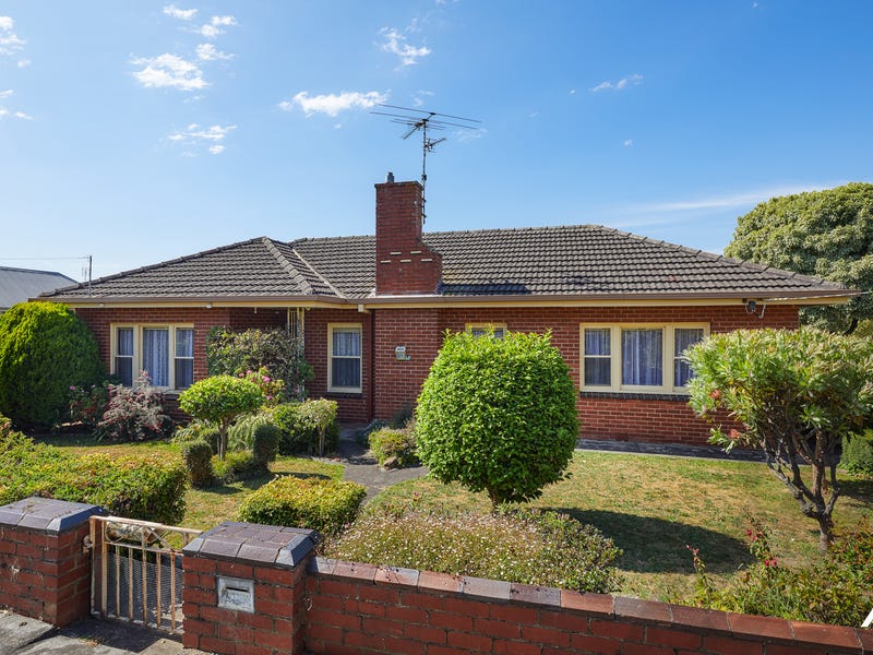 23 Young Street, Drouin, Vic 3818 Property Details