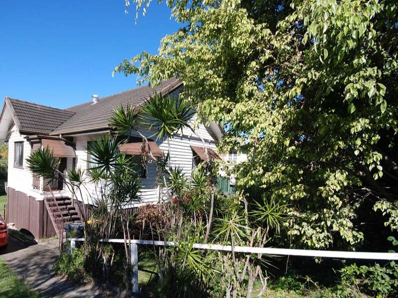 17 Dawson Parade, Keperra, Qld 4054 Property Details