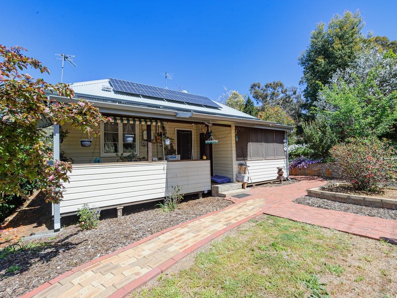 11 Wade Street, Wooroloo, WA 6558 Property Details