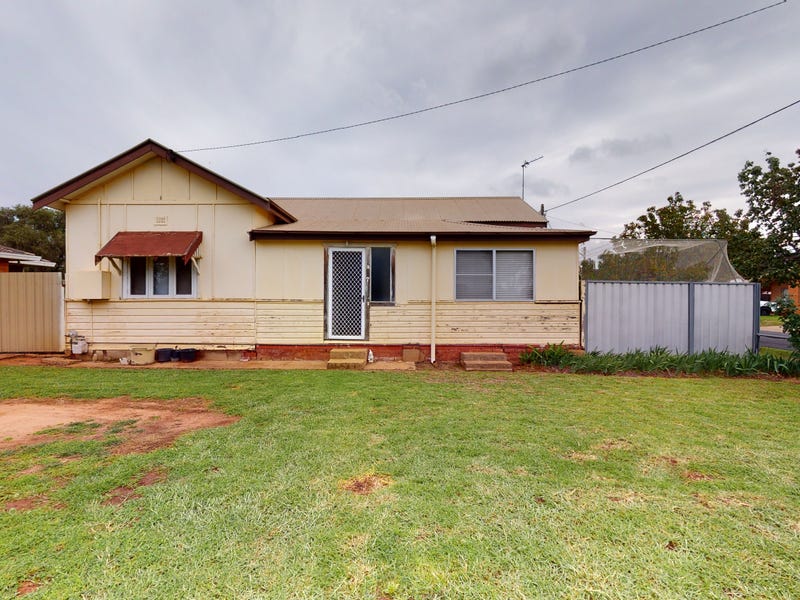 9 Margaret Crescent, Dubbo, NSW 2830 Property Details