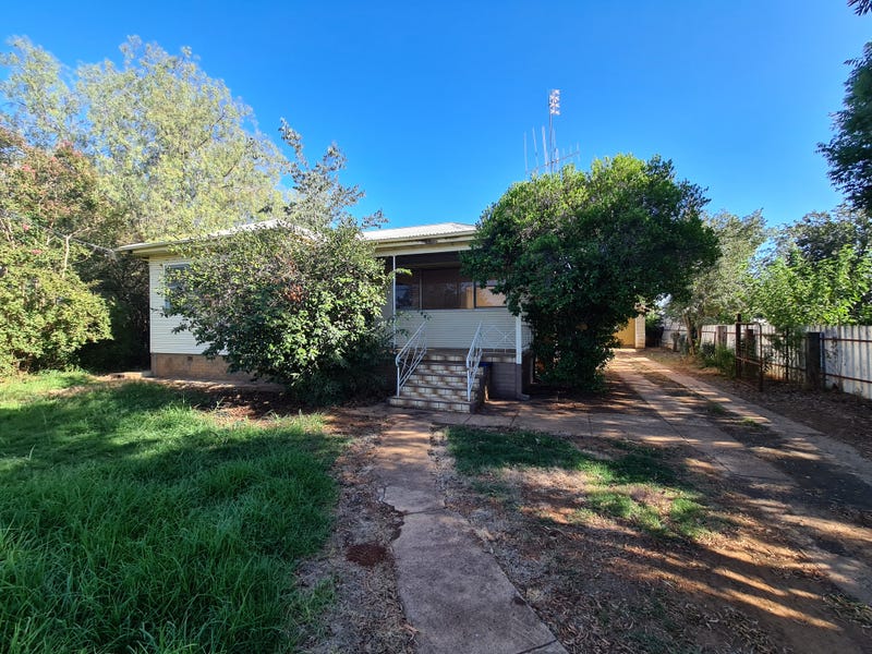 14 Hartigan Avenue Parkes Nsw 2870 Realestate Com Au