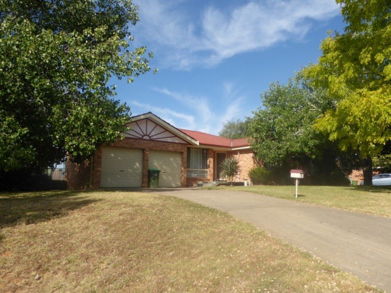 2 Rosewood Avenue, Orange, NSW 2800