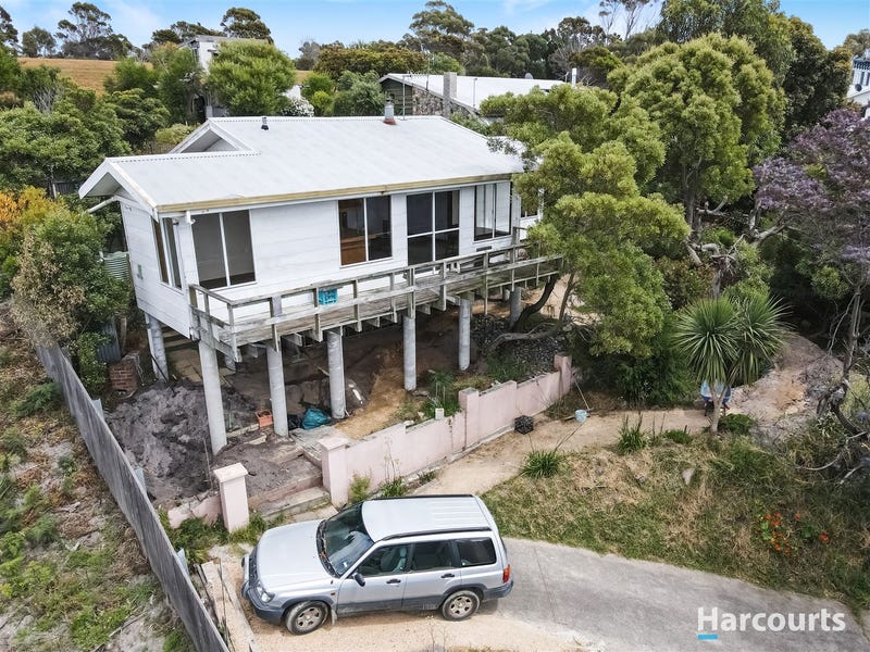 24305 Tasman Highway Dianas Basin, Beaumaris, Tas 7215 Property Details