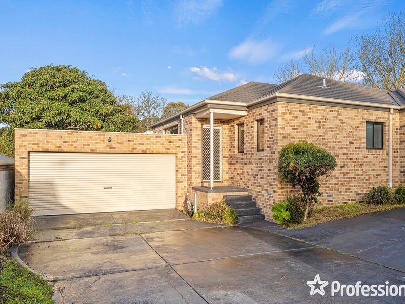 12 Zina Grove, Mooroolbark, VIC 3138