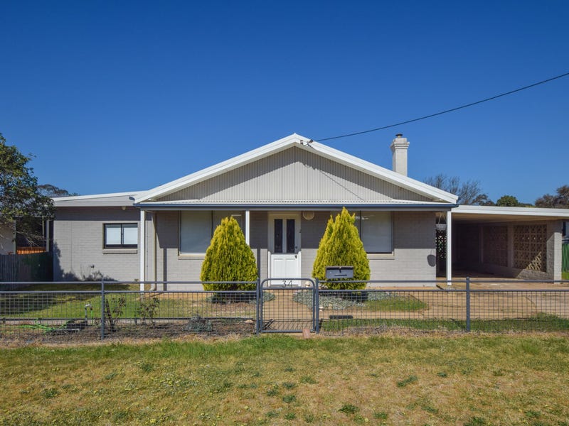 34 Murringo Street, Young, NSW 2594
