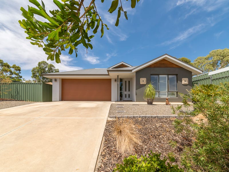 1 Trestrail Circuit, Williamstown, SA 5351 Property Details